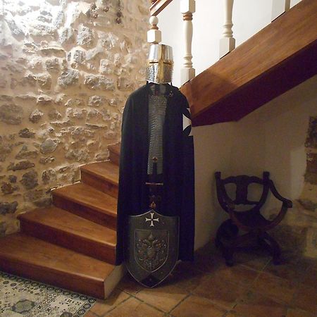 Logis De La Meschaussee, Dans Donjon Du Xie Siecle Canet  Zewnętrze zdjęcie