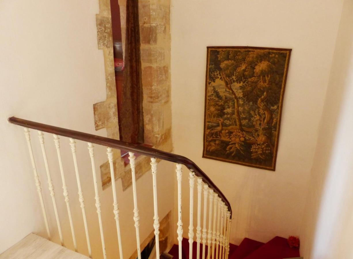 Logis De La Meschaussee, Dans Donjon Du Xie Siecle Canet  Zewnętrze zdjęcie